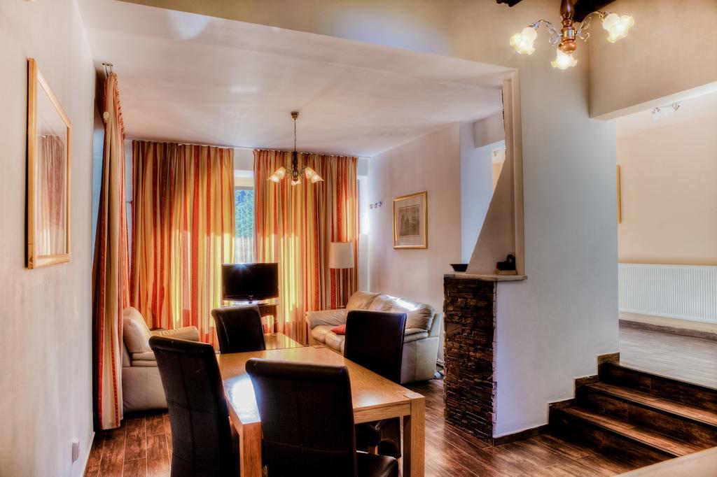 Vila Pinul Si Mesteacanul Hotel Brassópojána Kültér fotó